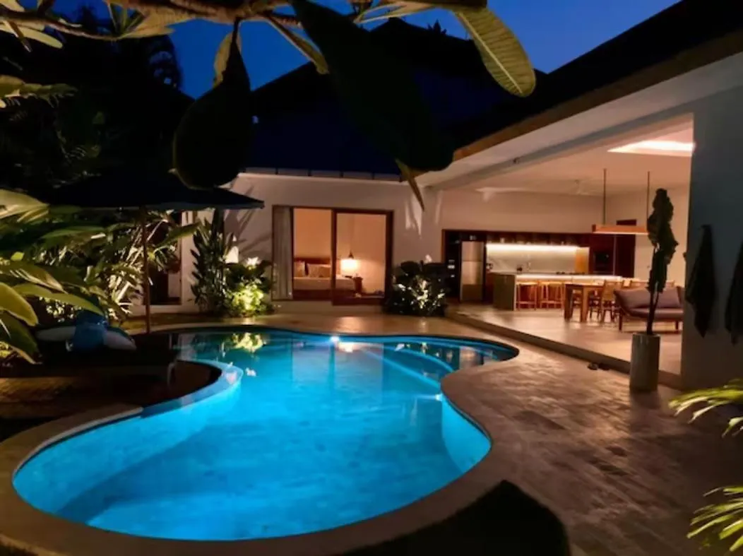 Bluemoon Villas Bingin 울루와뚜